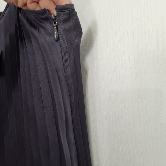 Club Monaco strappy pleated maxi dress - Picture 5 of 10